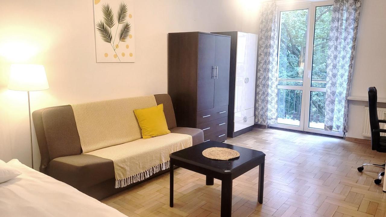 Happy Life - Apartment Next To Metro Station Warsawa Bagian luar foto